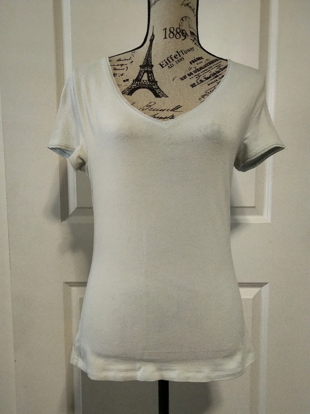 Elie Tahari Women's Short Sleeve V-Neck Blue Tee